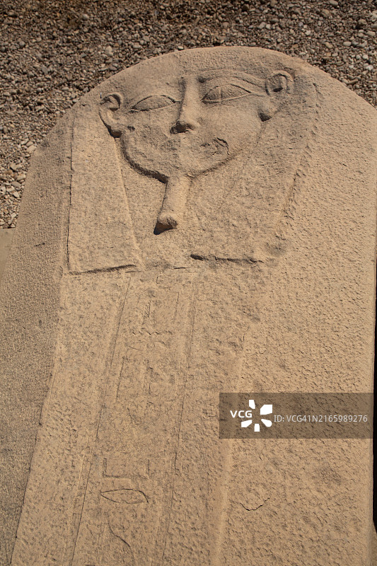 哈索尔神庙石棺（顶部视角），埃及基纳丹德拉图片素材