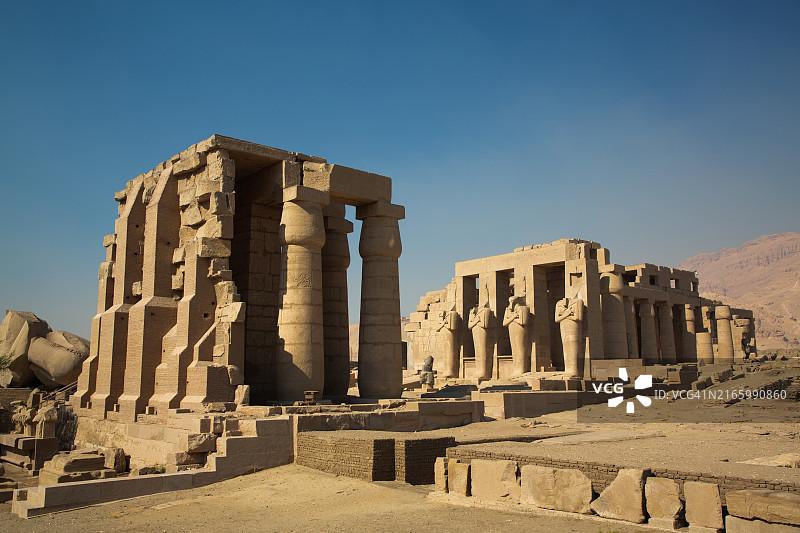 拉美西斯二世陵庙遗址概览，位于埃及卢克索古埃及底比斯，联合国教科文组织世界遗产图片素材