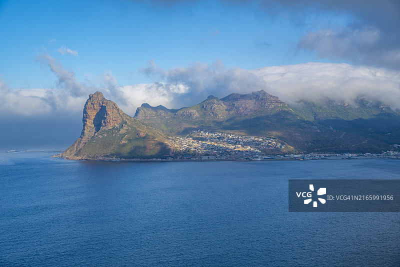从查普曼峰驾驶道观看豪特湾，豪特湾，桌山国家公园，开普敦，西开普省，南非，非洲图片素材