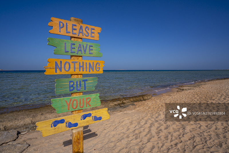 埃及，北非，非洲，红海省，赫尔格达，Sahl Hasheesh，请在海滩上留下你的脚印图片素材