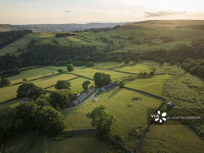英国德比郡和约克郡交界峰区斯坦尼奇边缘图片素材