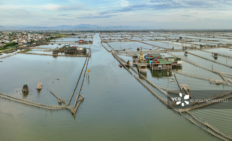 承天顺化省三江潟湖系统的春泻湖图片素材