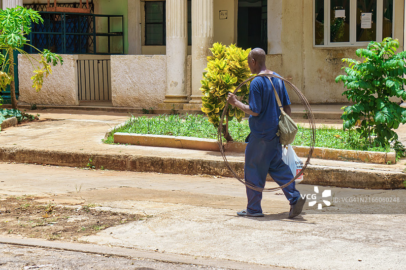 城市街道上的建筑工人图片素材