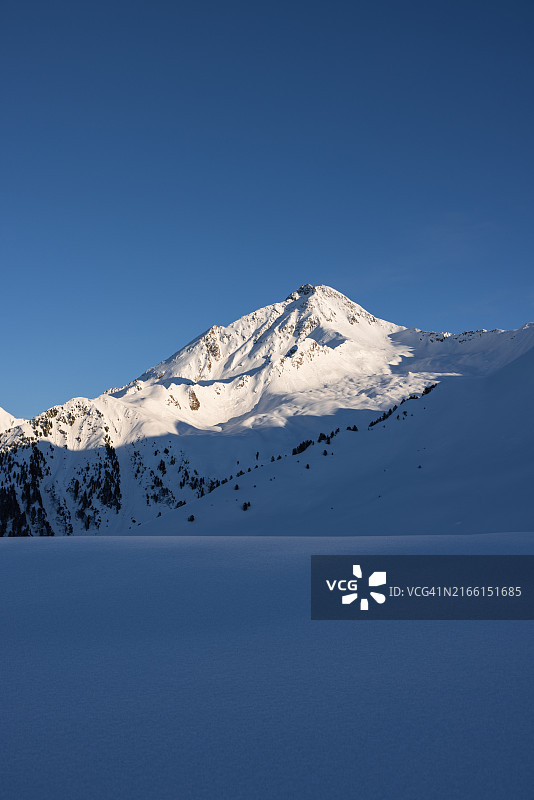 奥地利蒂罗尔齐勒河谷冬季图片素材