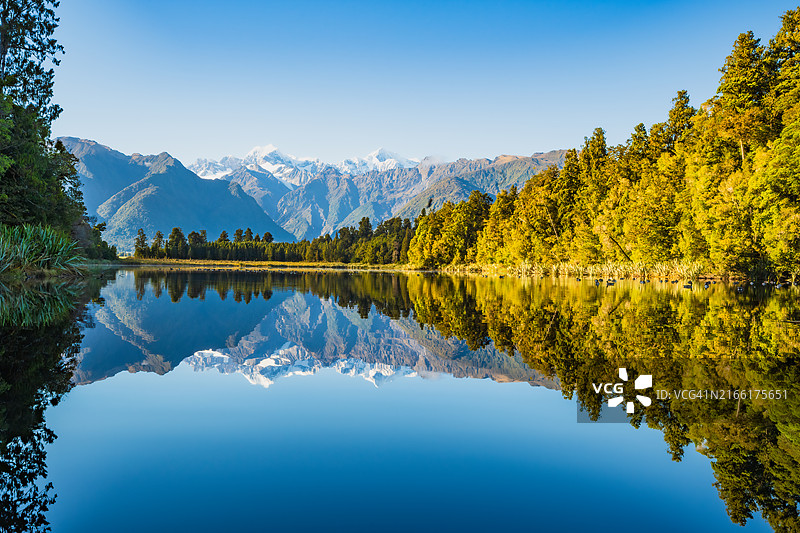库克山与马瑟森湖的倒影，新西兰南岛西兰地区图片素材