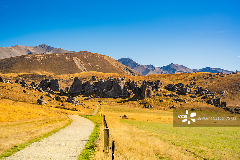 新西兰坎特伯雷库拉塔维提保护区的城堡山石灰岩巨石图片素材