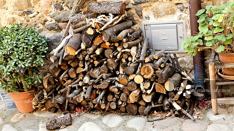 原木堆叠图片素材