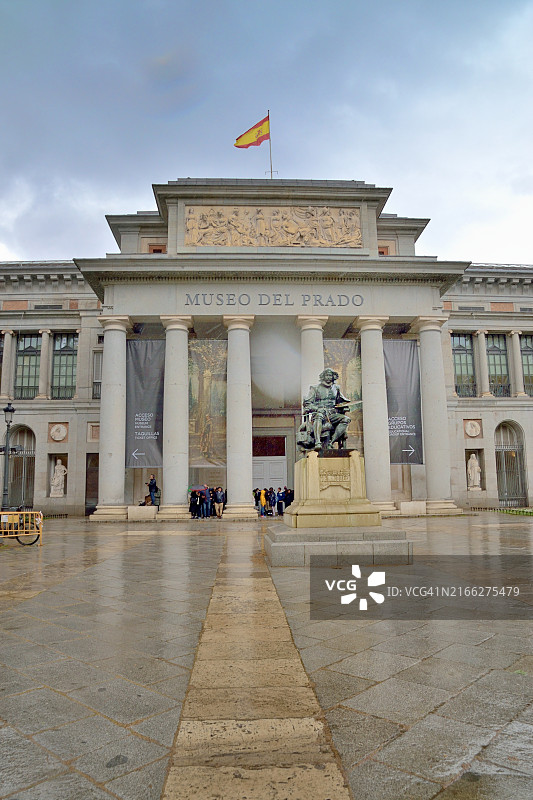 马德里，普拉多博物馆和委拉斯开兹纪念碑图片素材