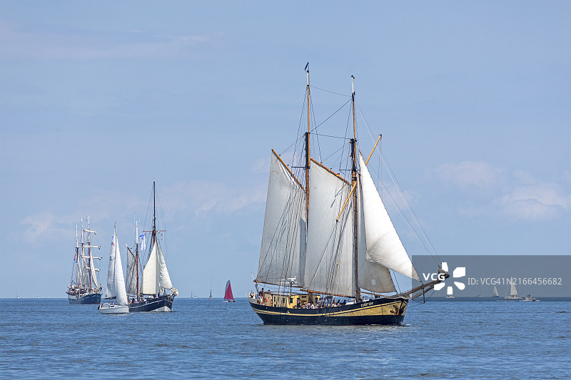 德国石勒苏益格-荷尔斯泰因基尔周帆船赛图片素材
