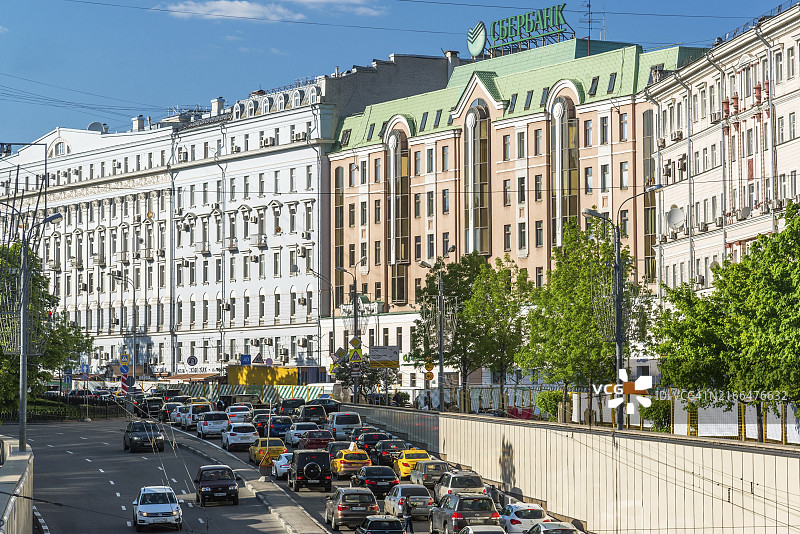 俄罗斯莫斯科：从阿尔巴特门区看尼基茨基林荫道图片素材