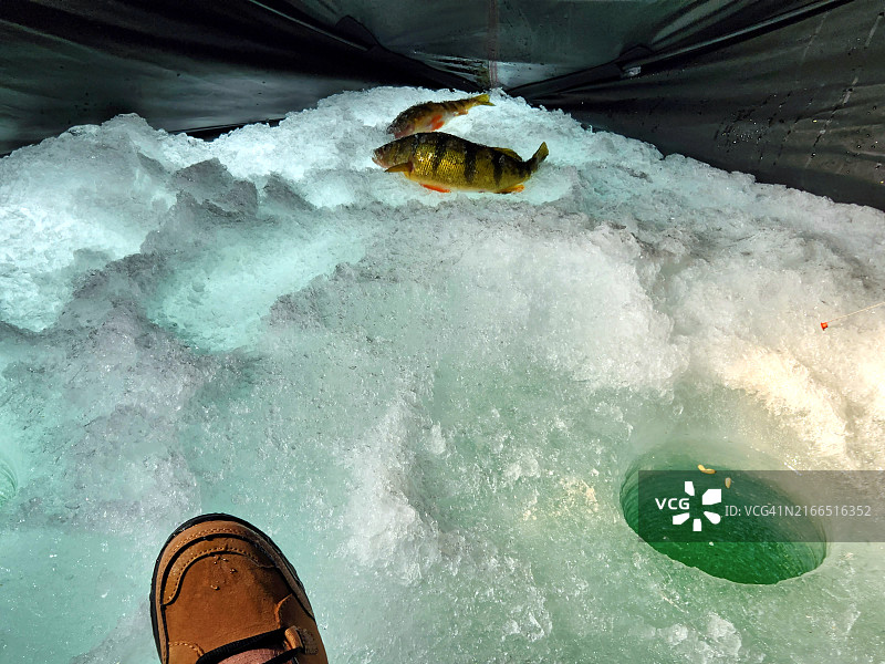 冰钓帐篷内部图片素材