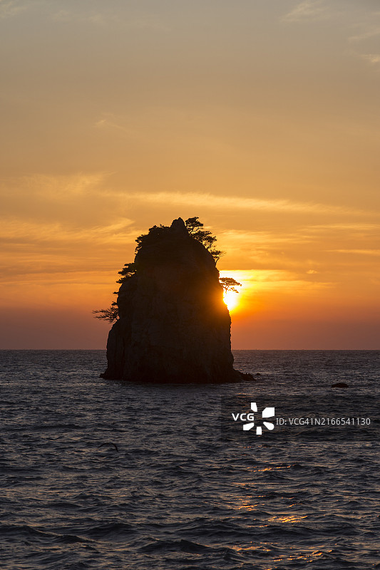 泰安郡老爷爷岩石日落，忠清南道图片素材