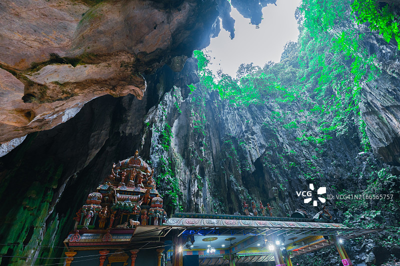 马来西亚吉隆坡附近的拔都石窟寺。图片素材