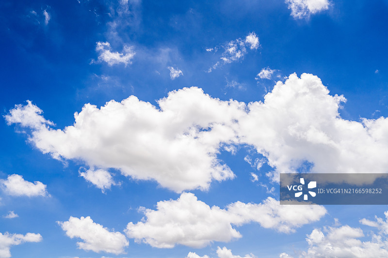 蓝天白云图片素材
