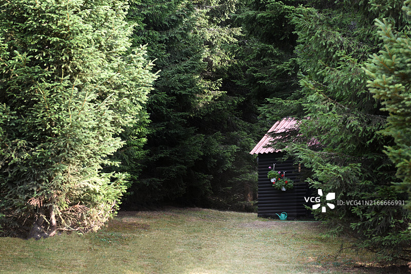 隐藏的小屋图片素材