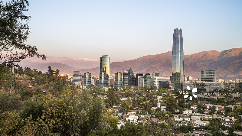 智利圣地亚哥科斯塔内拉大厦图片素材