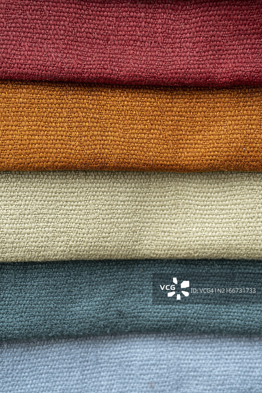 用于窗帘或家具的不同颜色面料样品图片素材