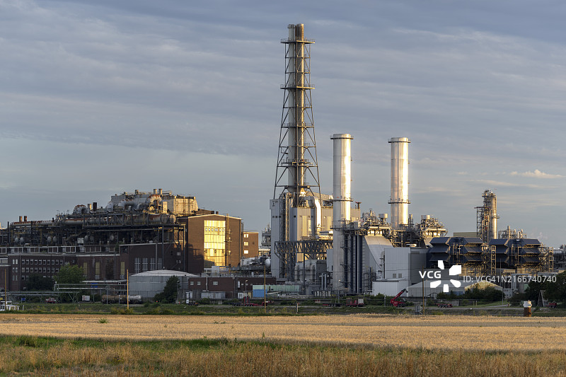 德国巴斯夫工业区黄昏景色图片素材