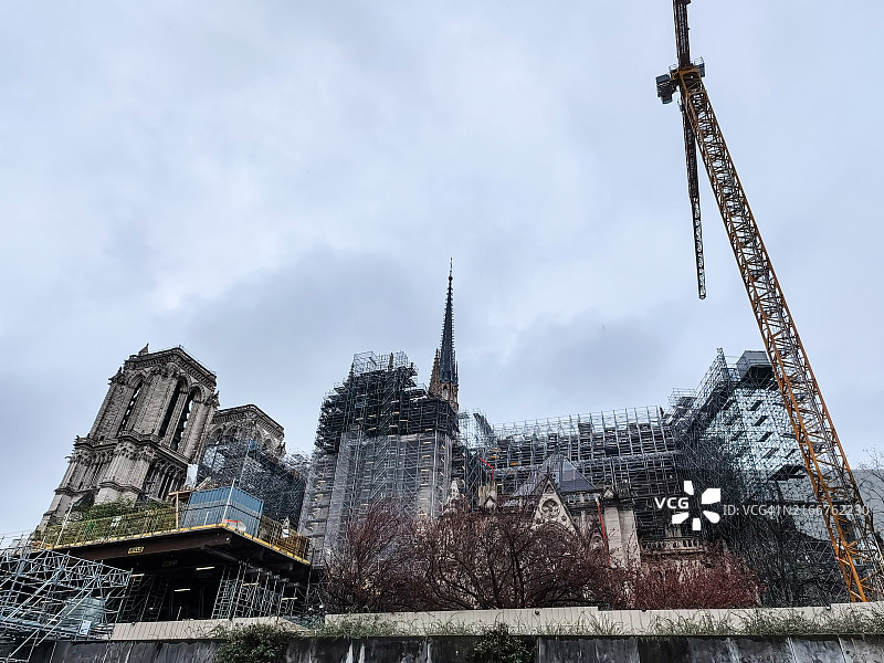 法国巴黎圣母院，目前正在修复图片素材