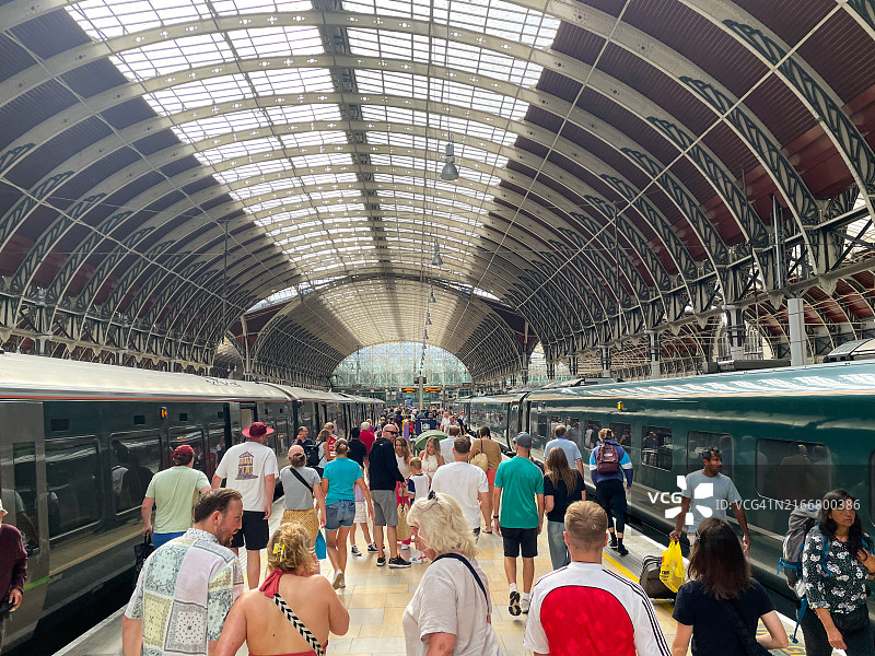 英国伦敦帕丁顿火车站场景图片素材