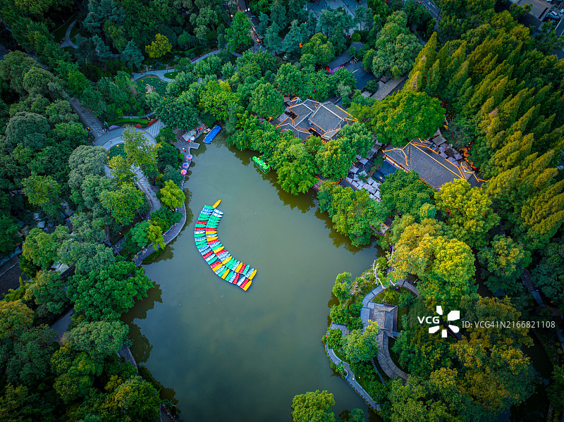 中国成都人民公园湖航拍图片素材