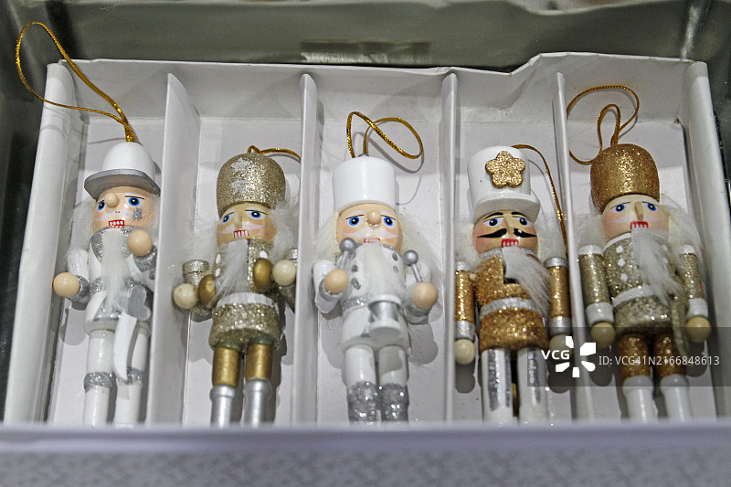 盒装木制胡桃夹子图片素材