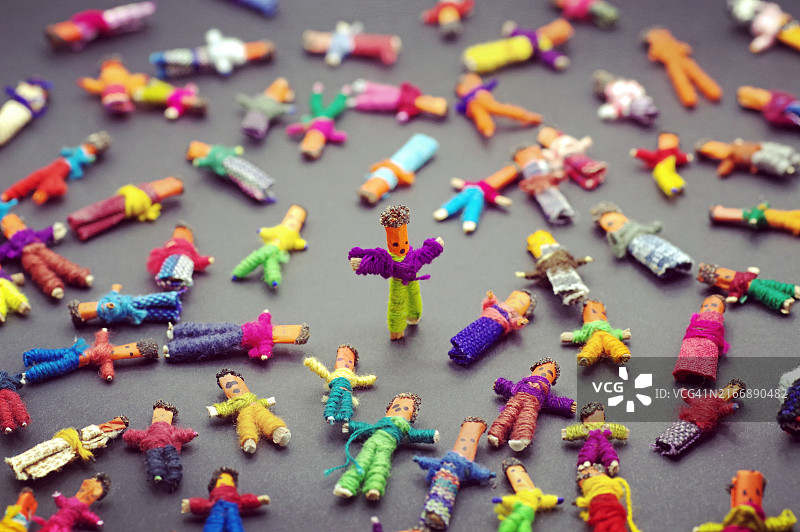 最后站立的人图片素材