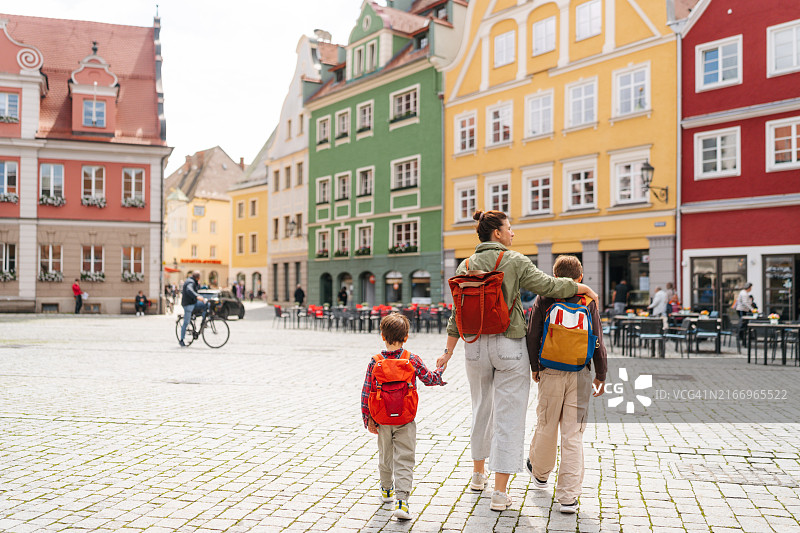 回到学校图片素材