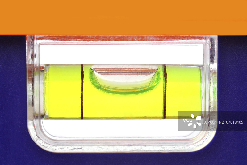 水平仪中间的气泡图片素材