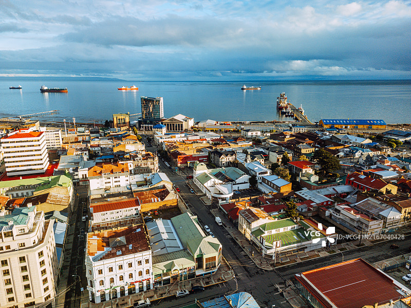 蓬塔阿雷纳斯俯瞰麦哲伦海峡鸟瞰图图片素材