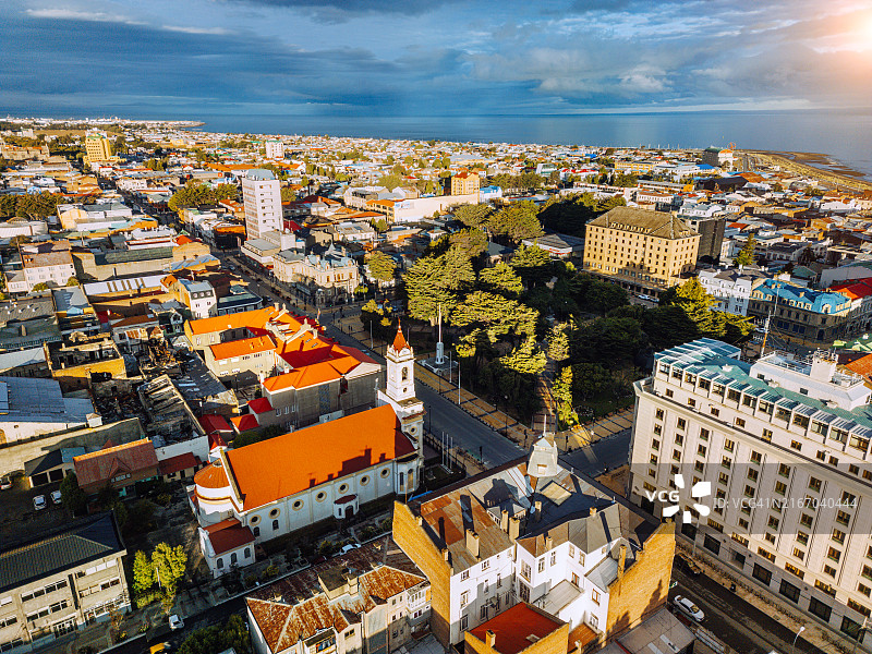 智利麦哲伦海峡蓬塔阿雷纳斯的航拍景色图片素材