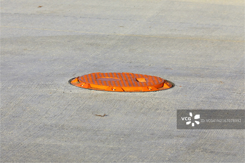 地下燃料储罐的检修门图片素材