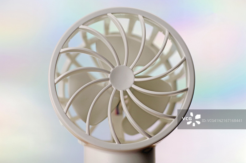 小型手持电风扇特写图片素材