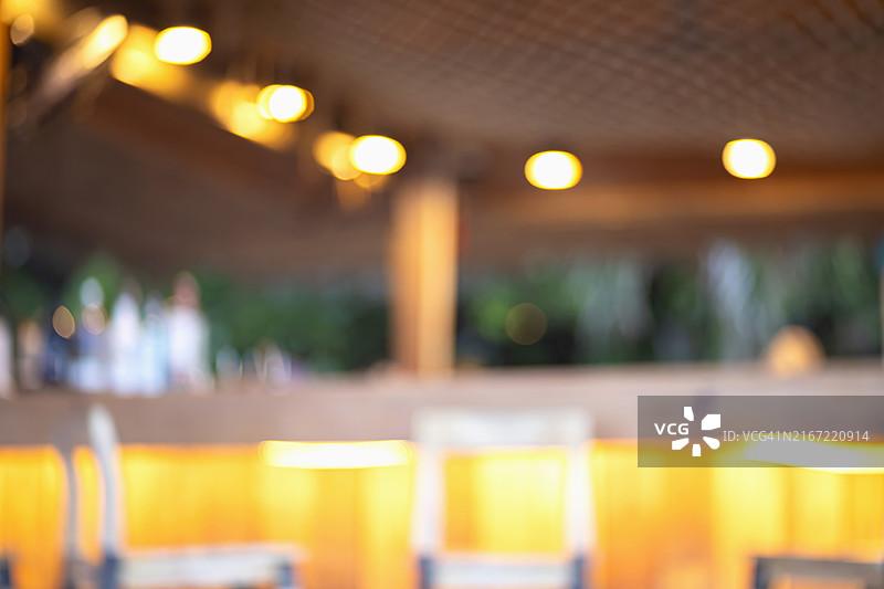 热带海滩酒吧的散景图图片素材