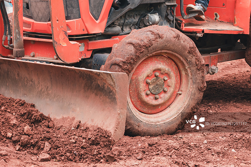 工作中拖拉机图片素材