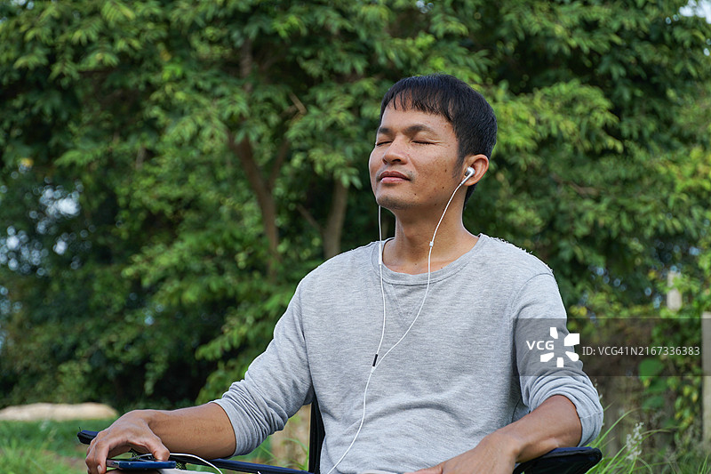 简单的生活平衡。图片素材