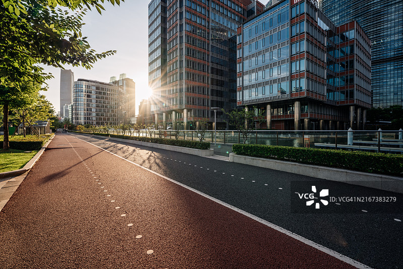 公园里的空旷道路图片素材