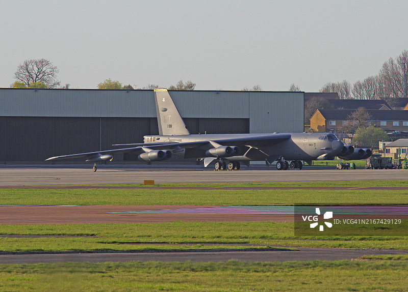 波音B-52H同温层堡垒轰炸机图片素材