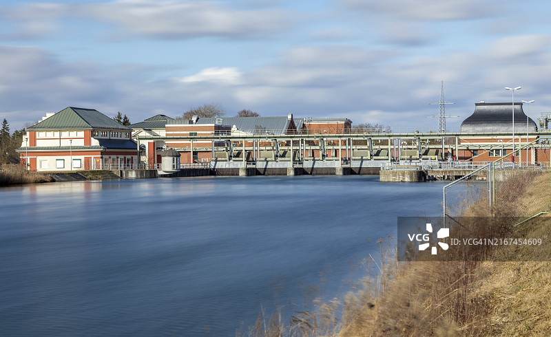 奥格斯堡附近莱希运河上的水力发电站图片素材