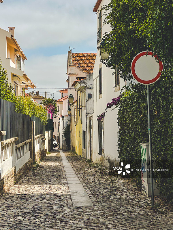卡斯卡伊斯历史中心的城市街道图片素材