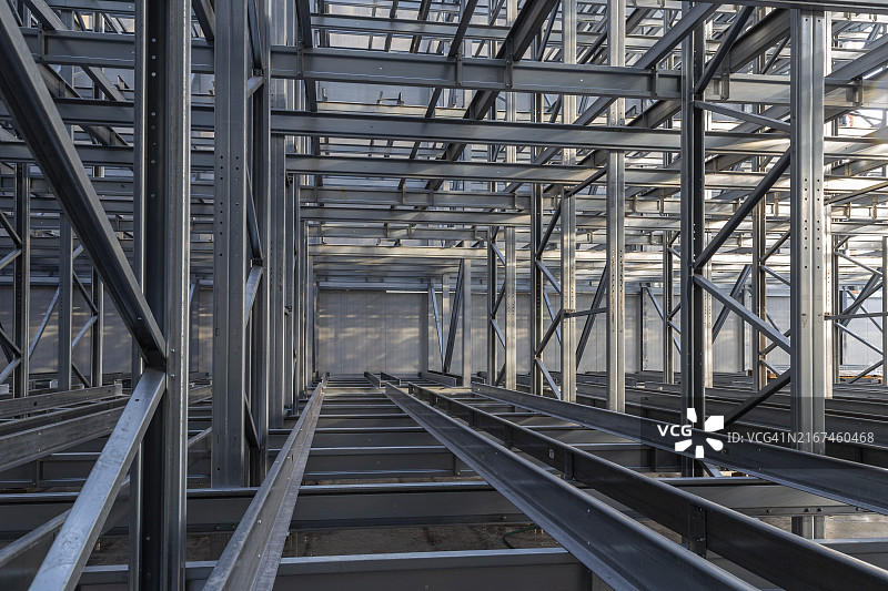 高架仓库的钢结构图片素材