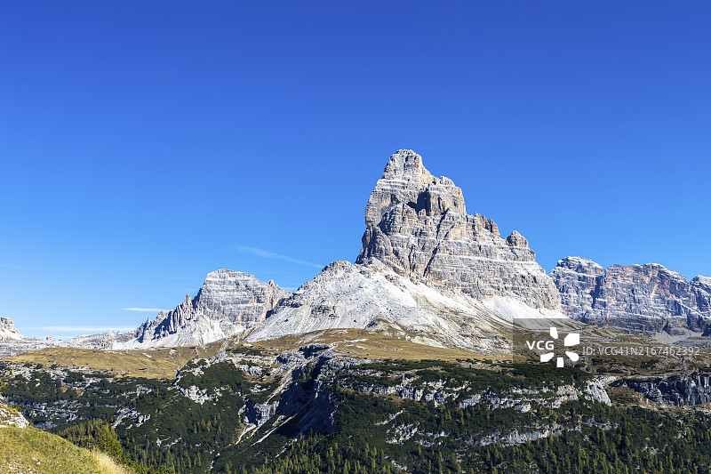 从皮亚纳山看多洛米蒂三峰图片素材