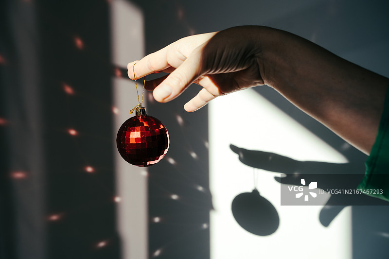 球形装饰玻璃圣诞树挂件图片素材