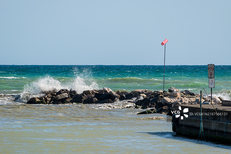 意大利里米尼卡托利卡的壮丽海景图片素材