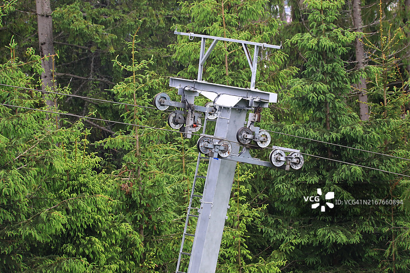 滑雪胜地缆车线束图片素材