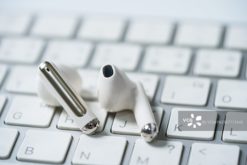 蓝牙耳机图片素材