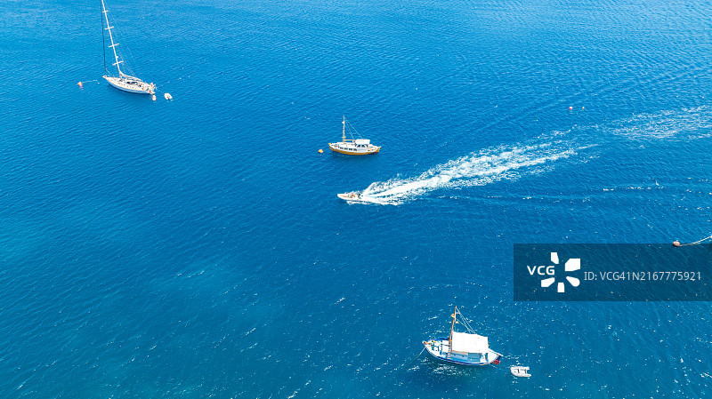 海上快艇航拍图片素材