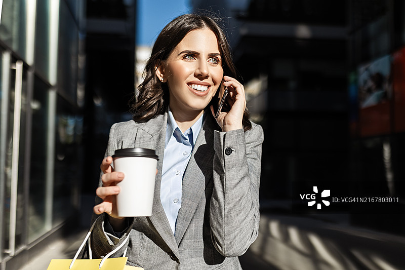 放松的购物者图片素材