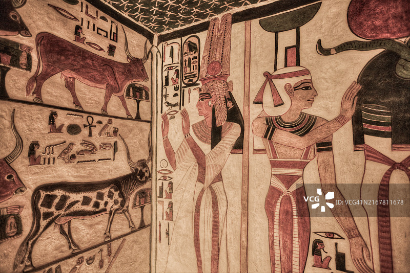 内费尔塔利墓中的绘画和浮雕图片，位于王后谷QV66，古代底比斯，联合国教科文组织世界遗产，埃及卢克索，北非，非洲图片素材