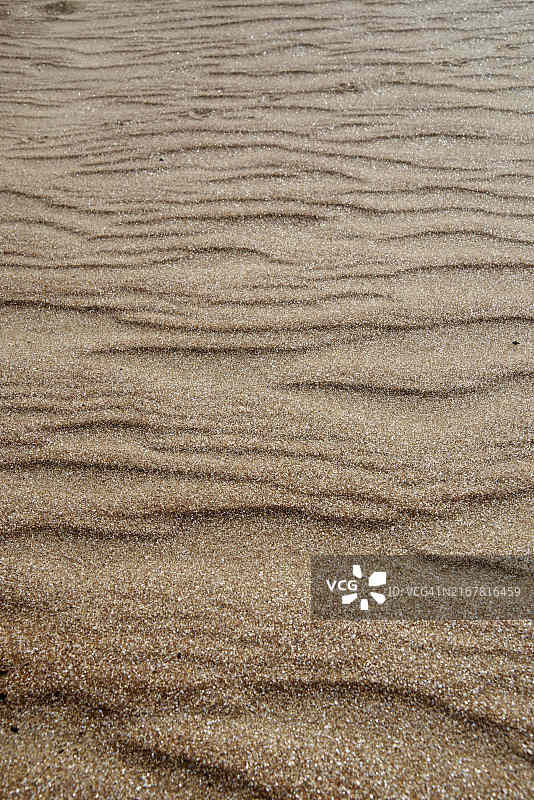 棕金色天然沙子纹理背景，海滩海岸波浪壁纸图片素材